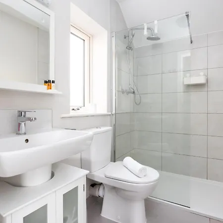 Modern New Build In Dublin * دبلن
